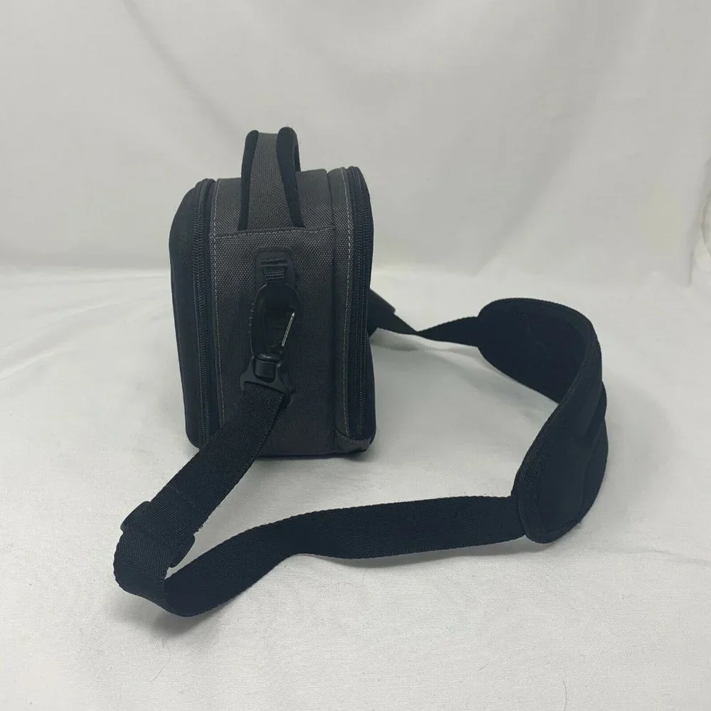 CASE LOGIC - Camera Bag w/Shoulder Strap